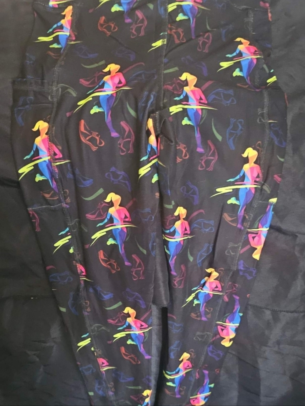 Black Leggings Multicolor Silhouette Print W/side Pockets  Fits Sizes 8 To 12